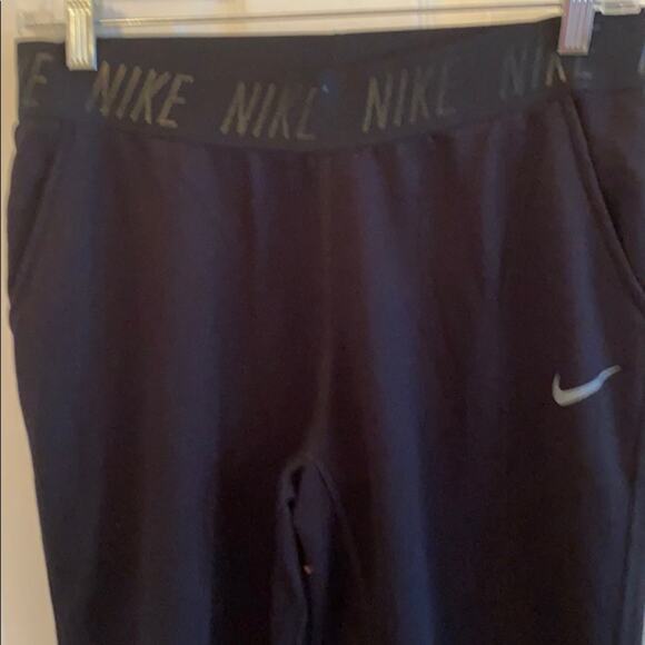 Nike dri fit activewear pants - Picture 3 of 6